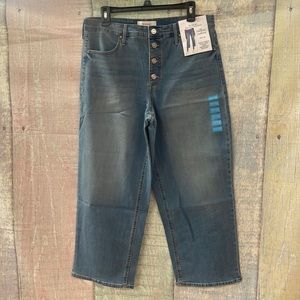 - Brand new with tags Woman’s Skinnygirl jeans. Size is 31/12.